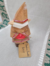 Load image into Gallery viewer, Flat-Plane Carvings by Charles Banks