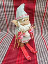 Load image into Gallery viewer, Flat-Plane Carvings by Charles Banks