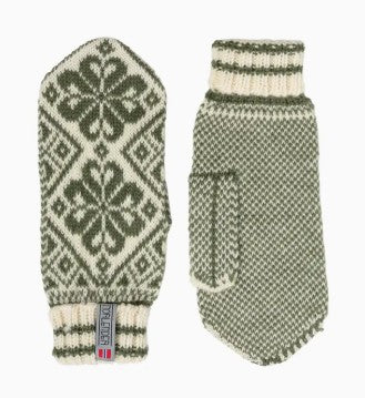 Classic Selbu Mitten from Nordlender
