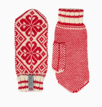 Load image into Gallery viewer, Classic Selbu Mitten from Nordlender

