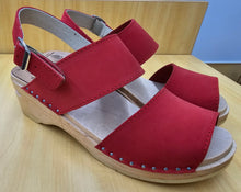 Load image into Gallery viewer, Troentorp Clogs SUMMER CLEARANCE
