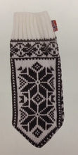 Load image into Gallery viewer, Knit Mitten Selbu Acrylic
