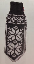 Load image into Gallery viewer, Knit Mitten Selbu Acrylic
